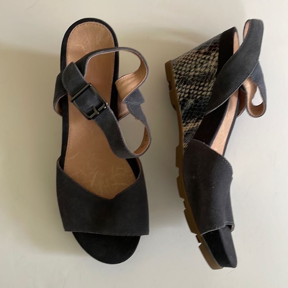 Stonefly blue suede wedge sandals size 38 aprox 7.5-8